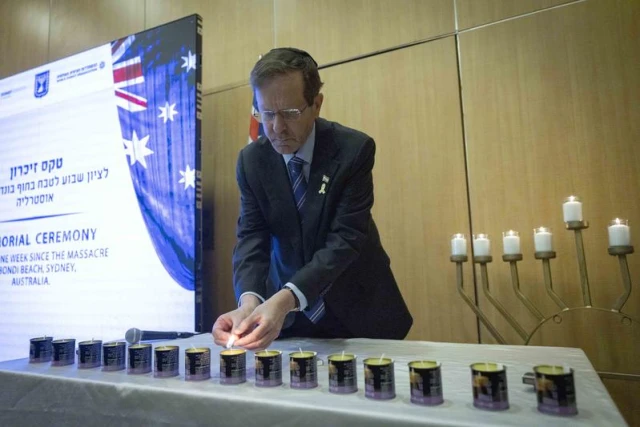 Israeli President Isaac Herzog attends a ceremony marking one week since the mass shooting attack in Sydney targeting the Jewish community during Hanukkah celebrations, at the World Zionist Organization (WZO) building, December 21, 2025. Photo by Yonatan Sindel/Flash90