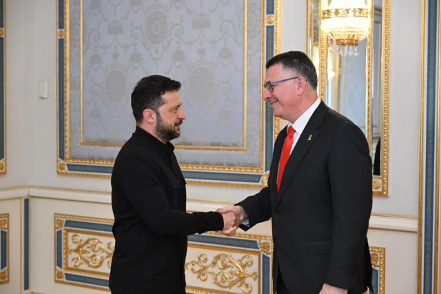 Israeli Foreign Minister Gideon Sa’ar meets with Ukrainian President Volodymyr Zelensky in Kyiv, July 23, 2025. (Photo: Gideon Sa’ar/X)