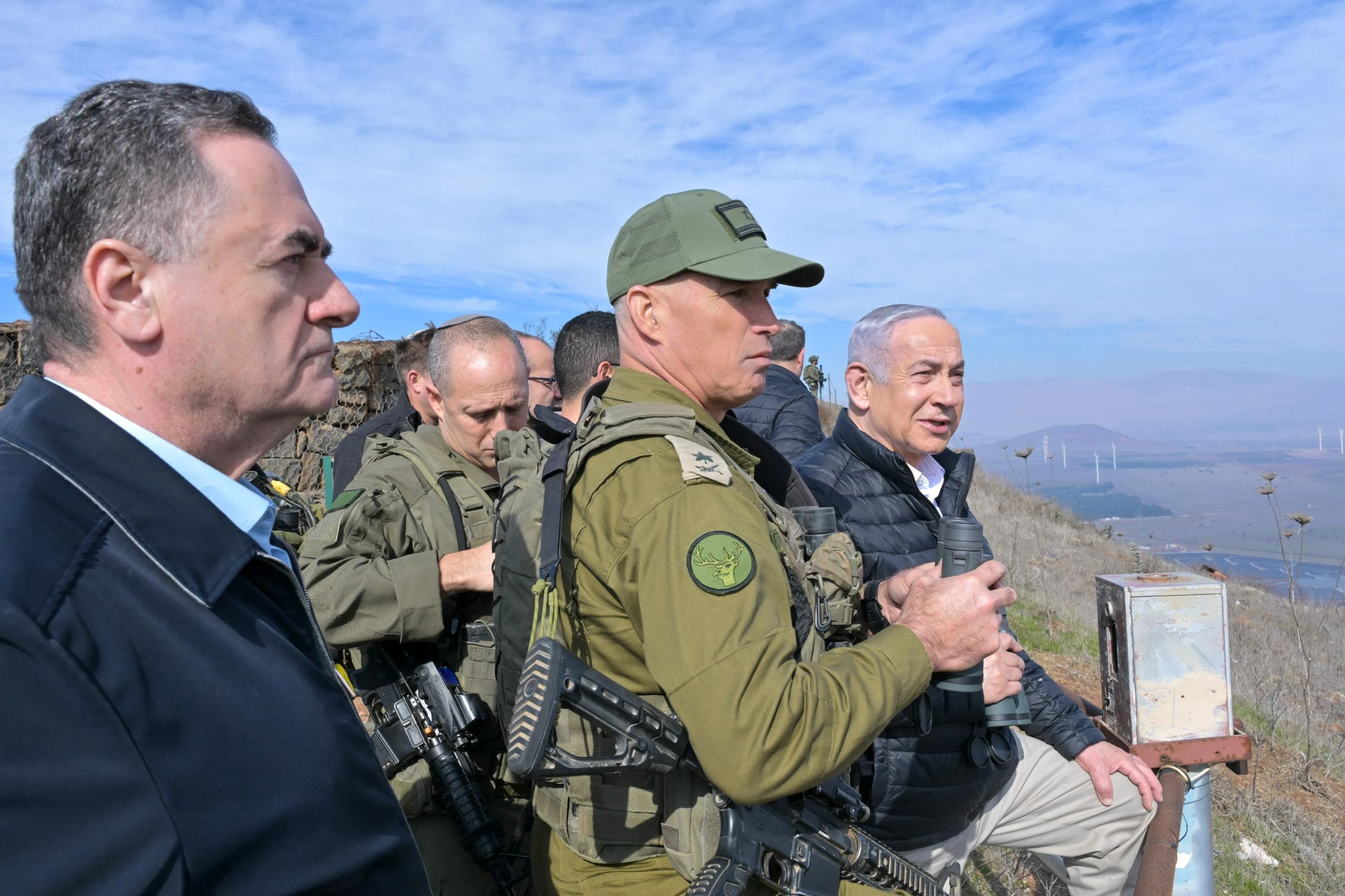Prime Minister Benjamin Netanyahu and Defense Minister Israel Katz visit the Golan Heights, 8 December, 2024. 
Photo: Koby Gideon (GPO)