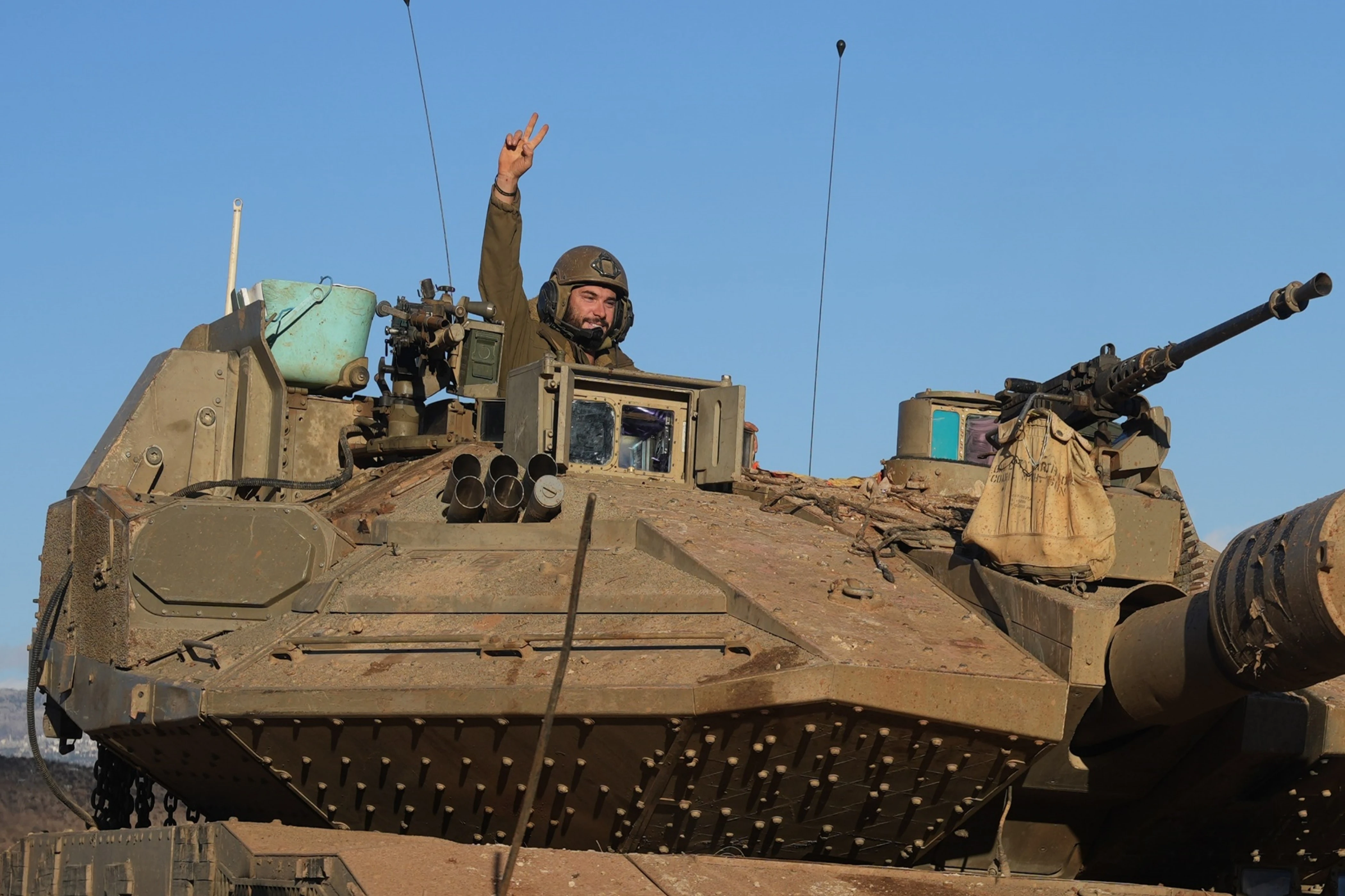 Israeli soldiers in Northern Israel near the snowy mountains of Hermon, November 26, 2024. Photo by Ayal Margolin/Flash90