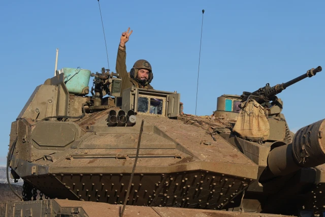 Israeli soldiers in Northern Israel near the snowy mountains of Hermon, November 26, 2024. Photo by Ayal Margolin/Flash90