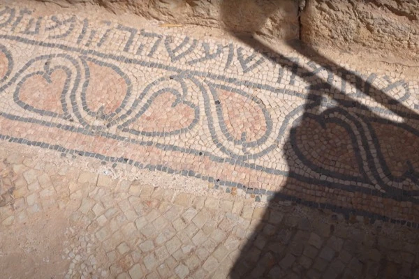 The Yeshua inscription at Susya (Photo:  screenshot from Sergio & Rhoda in Israel youtube video).