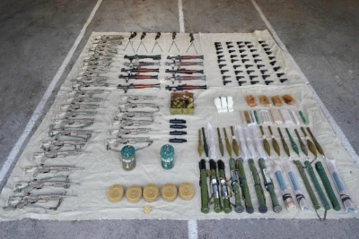 As part of an operation led by the Shin Bet against Munir Makdeh, a significant amount of advanced military equipment was seized that was smuggled into Judea and Samaria. Here, a part of the weapons ceased by the Israeli forces. March 2024 (Photo: IDF).