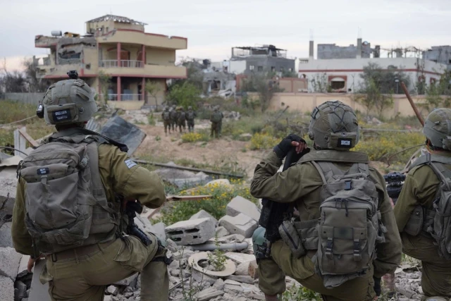 IDF soldiers in operations in the central Gaza Strip. April 11, 2024 (Photo: IDF).