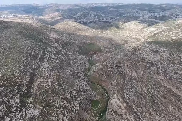 General view to the west of the Michmash Stream canyon (Samaria) (Photo: Screenshot).