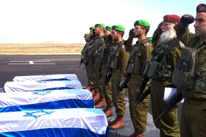 IDF forces received the coffins of fallen Bibas family members and Oded Lifshitz.