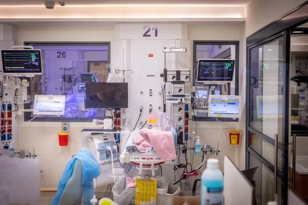 Israel’s brain drain deepens as 1,370 doctors leave country since 2023