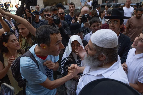 Ongoing protests keep Jews for Jesus café focal point in struggle over Jerusalem’s identity