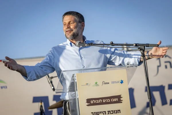 Finance minister urges PM Netanyahu, IDF to defy High Court order on Palestinian residents' return to Samaria