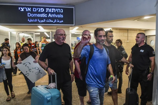 180 passengers arrive safely in Israel after DM Katz affirms incident investigated as ‘jihadist terrorist attack’