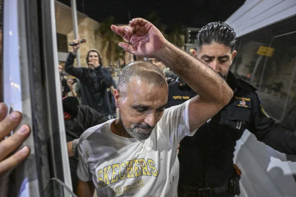 Heroes: Indian pilot unlocked cabin while bleeding, Israeli passengers subdued, tied attacker with headphone cable