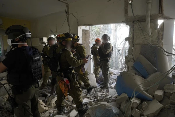 Six wounded in latest Iranian missile strike on central Israel | Two IDF soldiers killed in combat in Lebanon | Senior commanders of Iran’s Quds force hit in Israeli strike