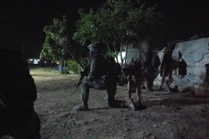 IDF soldiers during an overnight raid to capture an Iranian terror cell in southern Syria, June 1, 2025 (Photo by IDF).