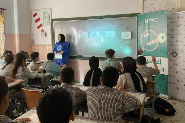 “حزب الله يخبئ أسلحة في مدرستي” – تلميذ لبناني يكتب المتحدث باللغة العربية للجيش الإسرائيلي في محاولة واضحة لتجنب الامتحانات