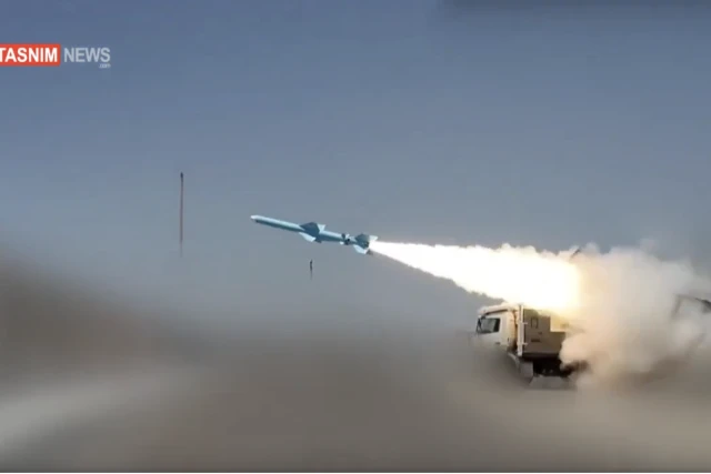 Iran fires a missile (Photo: Screenshot/Tasnim News)