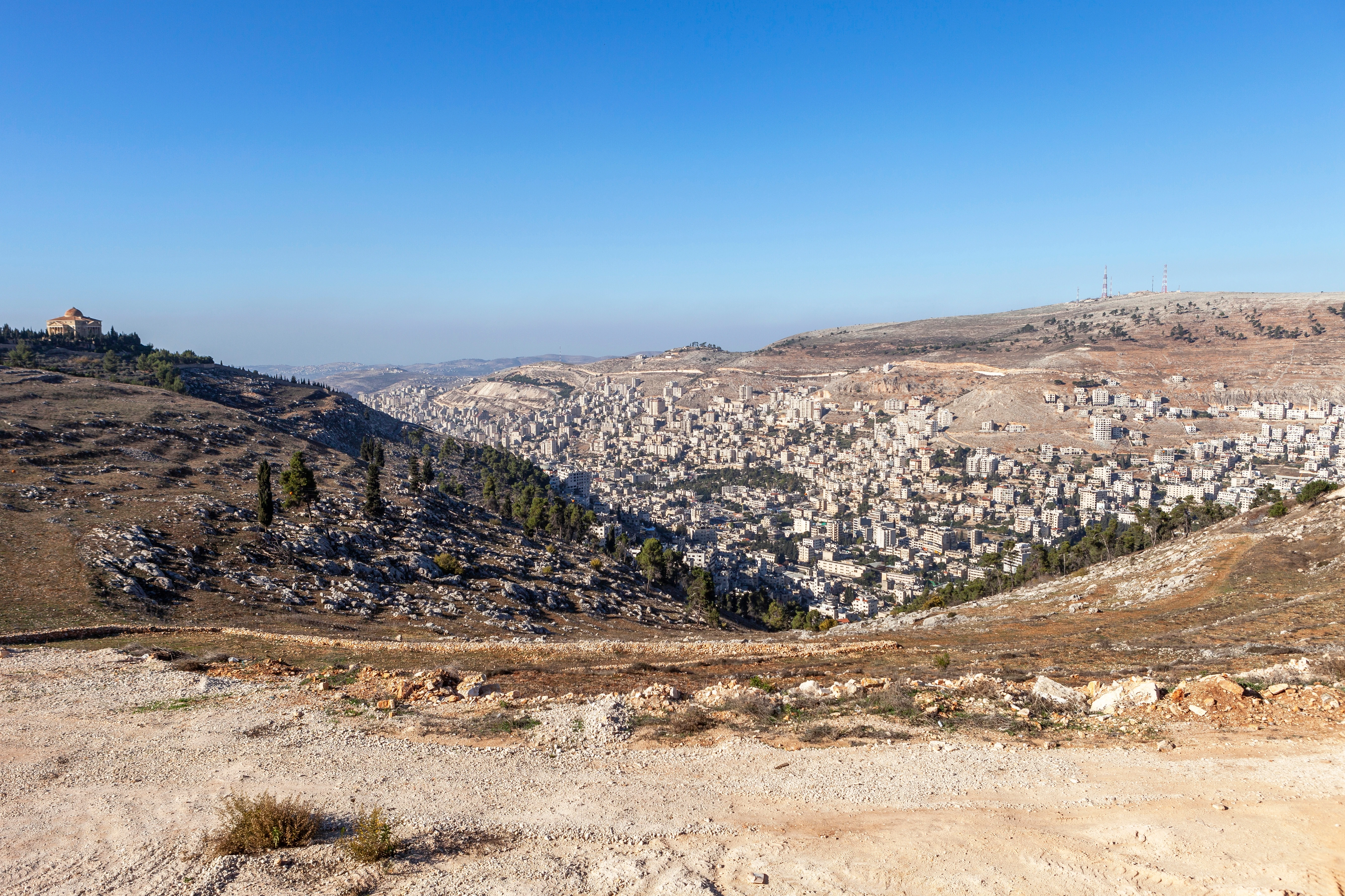 View of Mount Ebal, Mount Gerizim, and the Palestinian city of Nablus, 2022. (Photo: Shutterstock)