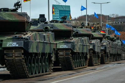 A column of Leopard 2 tanks during a NATO parade, Vilnius, Lithuania, 11.25.2023. (Photo: Shutterstock)