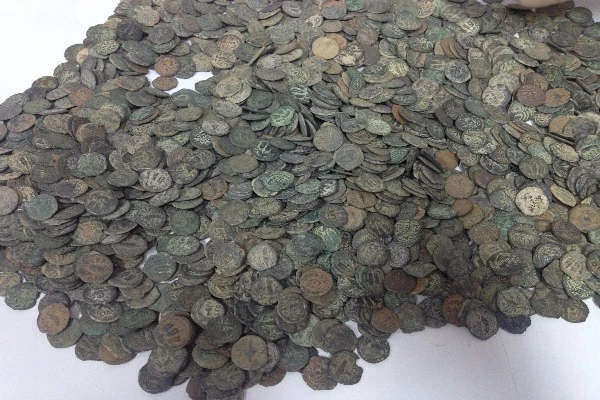 Illustration: Ancient Hasmonean, Roman and Herodian coins, dated to the 2nd, 1st centuries B.C and 1st century A.D. from Judea (Photo: Aaron Goel-Angot.