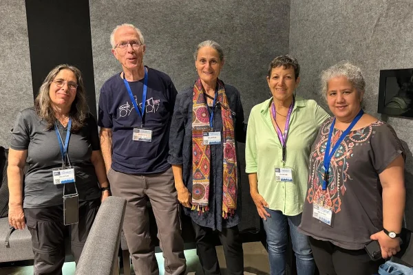 Jewish-Israeli citizens increase protective presence of Jerusalem Christian clergy