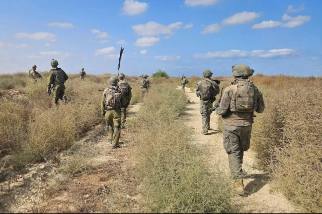 IDF Troops of 10th Brigade Complete Activities Around the Yellow Line in Kham Younis area, November 8, 2025 Photo: IDF