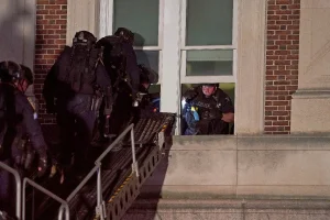 Police use a special vehicle to enter Hamilton Hall which protesters occupied, as other officers enter the campus of Columbia University, during the ongoing conflict between Israel and the Palestinian Islamist group Hamas, in New York City, U.S., April 30, 2024 (Photo: REUTERS/David Dee Delgado).