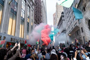 Pro-Palestinian protesters in front of the Nova Festival Exhibit in New York City, USA, on June 10, 2024 (Photo: Meir Chaimowitz/NurPhoto).