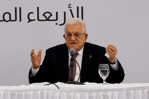 Palestinian President Mahmoud Abbas visits the Istishari Cancer Center in Ramallah Tuesday, September 2nd, 2025. Photo: Reuters Connect /Mohammed Torokman