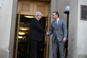 Prime Minister Benjamin Netanyahu meeting with US Secretary of Defense Pete Hegseth at the Pentagon, 5 February 2025. Photo by Avi Ohayon (GPO).