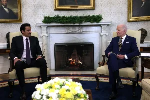U.S. President Joe Biden holds a bilateral meeting with Qatar's Emir Sheikh Tamim bin Hamad al-Thani in the Oval Office at the White House in Washington, U.S., January 31, 2022 (Photo: REUTERS/Leah Millis).