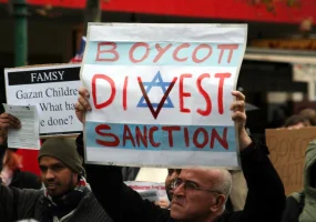 Anti-Israel protest in Melbourne, Australia (Photo: Takver/Wikimedia Commons)