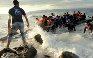 IsraAID rescues refugees arriving on the shores of Greece. (Photo: IsraAID)