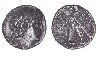 Tyre coin uncovered during renewal project, which will be displayed at the Tower of David Museum next year. (Photo: Tal Rogovski/Tower of David Museum)