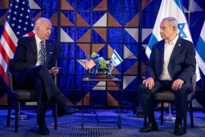 Israeli Prime Minister Benjamin Netanyahu meets with United States President Joe Biden in Tel Aviv, October 18, 2023 (Photo by Miriam Alster/Flash90).