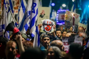 Israelis protest against Israeli Prime Minister Benjamin Netanyahu, near the Prime Minister Residence in Jerusalem, November 25, 2023. Photo by Chaim Goldberg/Flash90