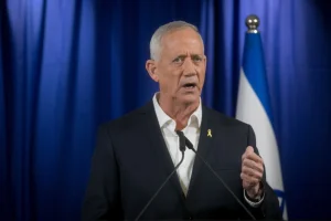 Head of the National Unity party Minister Benny Gantz holds a press conference in Ramat Gan, May 18, 2024 (Photo: Miriam Alster/Flash90).