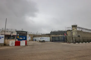 Israeli security forces at Ofer Prison, outside Jerusalem, where Palestinian terror convicts were expected to be released as part of a hostage deal between Israel and Hamas on February 22, 2025. Photo: Jamal Awad/Flash90.