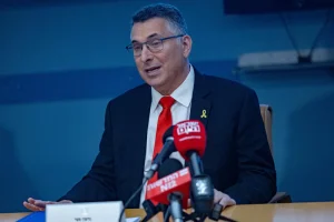 Israeli Minister of foreign affairs Gideon Saar hold a press conference at the Ministry of foreign affairs in Jerusalem, July 16, 2025. Photo by Yonatan Sindel/Flash90