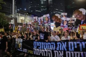 Demonstrators protest against the Israeli government and for the release of Israelis held hostage in the Gaza Strip outside Hakirya Base in Tel Aviv, August 9, 2025. Photo by Miriam Alster/Flash90