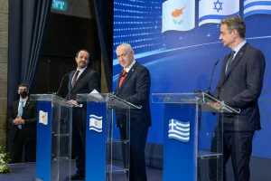 Benjamin Netanyahu, Prime Minister of the State of Israel, Kyriakos Mitsotakis, Prime Minister of the Hellenic Republic, and Nikos Christodoulides, President of the Republic of Cyprus, meeting in a summit in Jerusalem on Dec. 22, 2025. Photo: Ma'ayan Toaf / GPO
