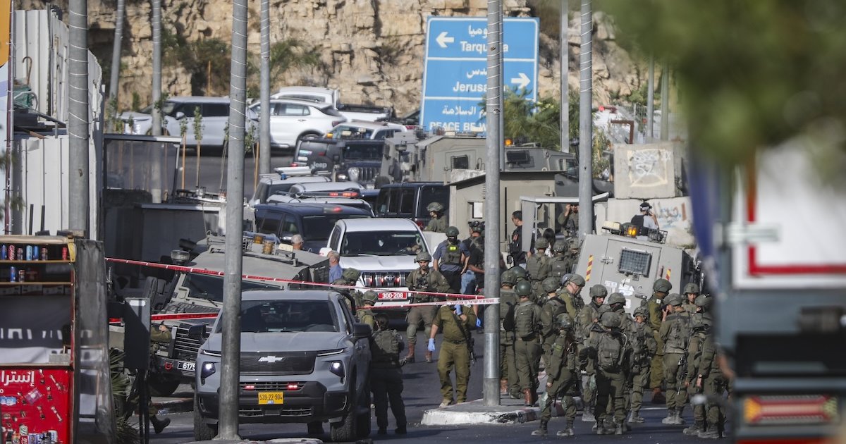 2 Israeli soldiers killed, 2 terrorists eliminated in Hebron shooting; IDF says much larger attack was prevented