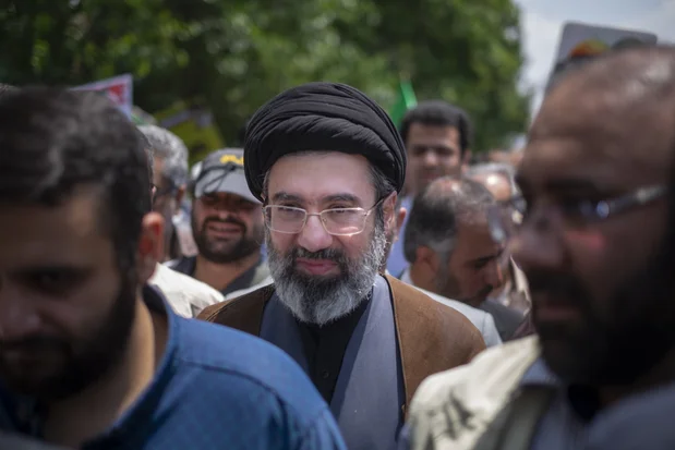 Jeder neue Führer, der im Iran ernannt wird, ist ein „Ziel zur Eliminierung“, warnt Israels Verteidigungsminister Katz angesichts von Berichten, wonach Khameneis Sohn Mojtaba ihm nachfolgen soll