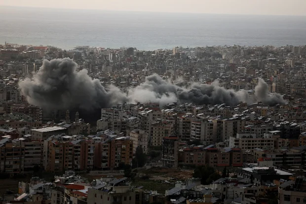 IDF strikes Hezbollah targets in Beirut | Israel under fire - Hezbollah shoots over 250 rockets so far today | Body of Rabbi Zvi Kogan found in UAE