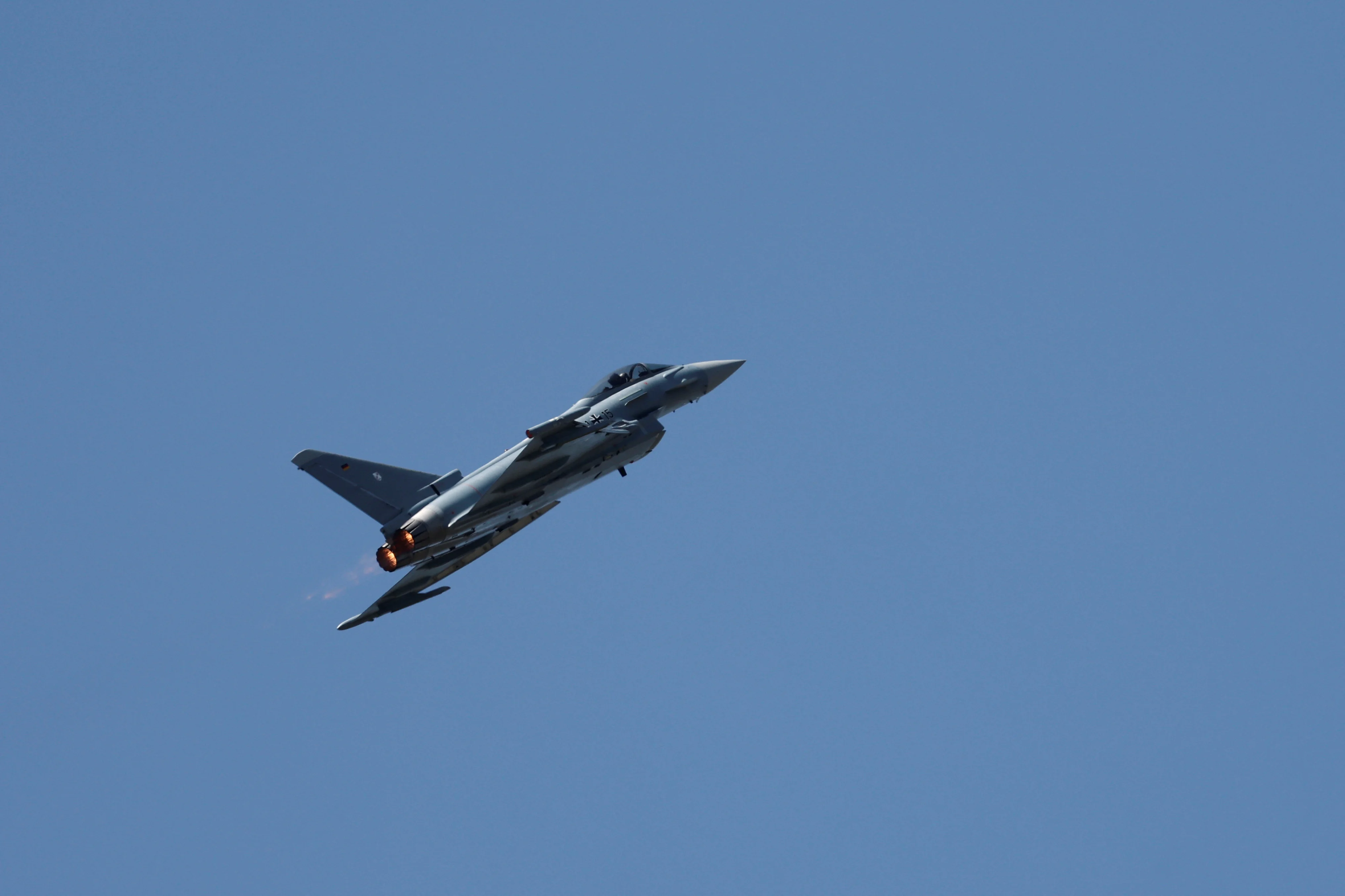 A German Air Force Eurofighter Typhoon jet during an air display at the 55th International Paris Airshow at Le Bourget Airport near Paris, France, June 18, 2025. REUTERS/Benoit Tessier