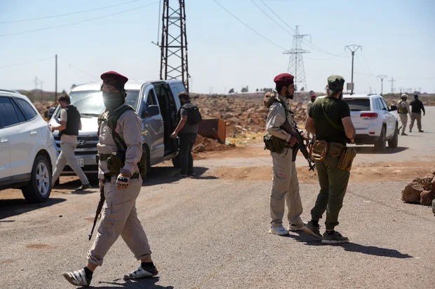 2025-07-15T000000Z_1881846531_MT1NURPHO000SHQ01B_RTRMADP_3_SYRIA-CONFLICT_gs6dak.jpg