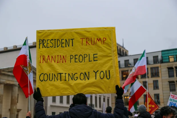 Iranian diaspora rally at Pariser Platz in front of Brandenburg Gate and US Embassy. Exiled Iranians protest against the Islamic regime in Iran and appeal to Donald Trump for democracy, human rights, regime change, international support, Berlin, Germany, January 12, 2026. Photo: IMAGO/STEINSIEK.CH via Reuters