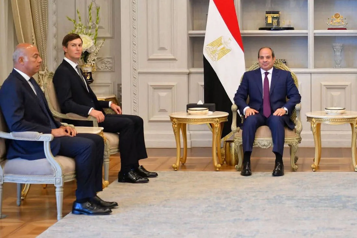 Egyptian President Abdel Fatah al-Sisi receives Jared Kushner, son-in-law of the US president, in New Alamein