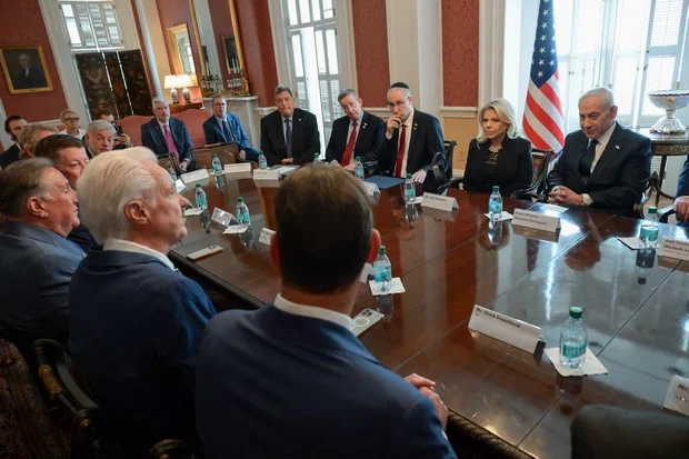Israeli Prime Minister Benjamin Netanyahu and his wife Sara meet with a group of Evangelical leaders in Washington, DC, July 29, 2026. (Photo: Ma'ayan Toaf/GPO)