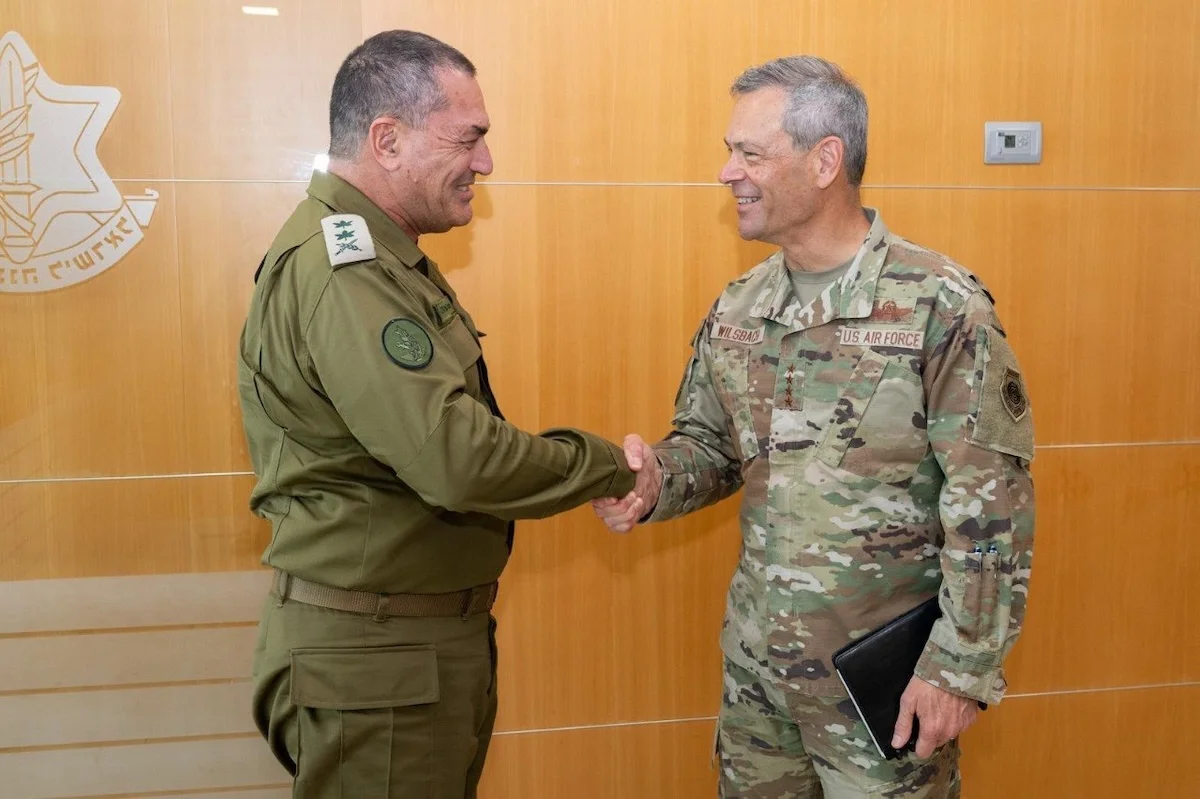 IDF Chief Lt.-Gen. Eyal Zamir meets with U.S. Air Force Commander Gen. Kenneth S. Wilsbach in Tel Aviv