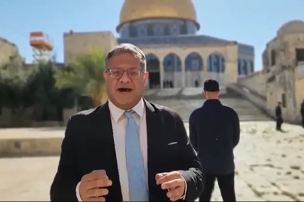 Ben Gvir ascends Temple Mount in Jerusalem, prays for hostages but against hostage deal