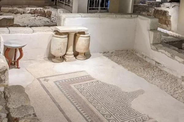 Remains found in the ancient houses, inside the Herodian Quarter Museum, before the renovation and the re-opening in May/June 2024. Here are two 
